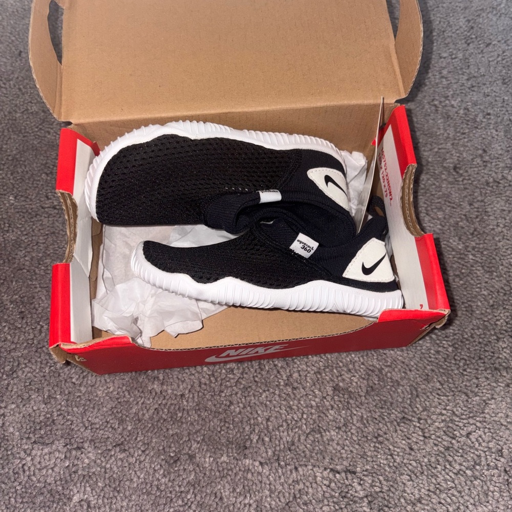 toddler Nike Aqua Sock 360 7c water shoes NEW WITH TAGS